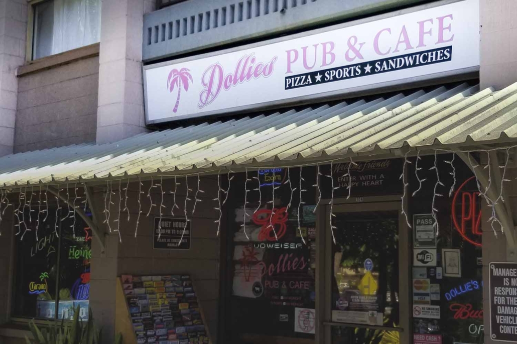 Dollies Pub in Kahana Maui